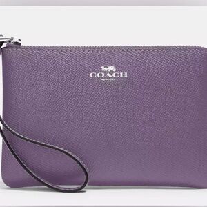 Coach corner zip wristlet New with Tags